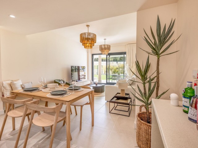 2 Bedrooms Apartment in Estepona