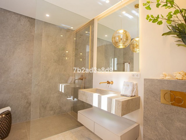 Takvåning i Nueva Andalucía