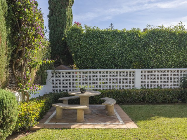 5 Bedrooms Villa in Marbella