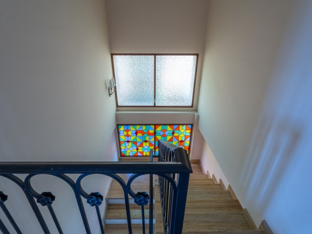 8 Soveroms Villa i Benahavís