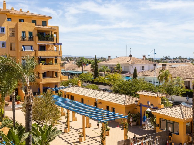 2 Bedrooms Apartment in San Pedro de Alcántara