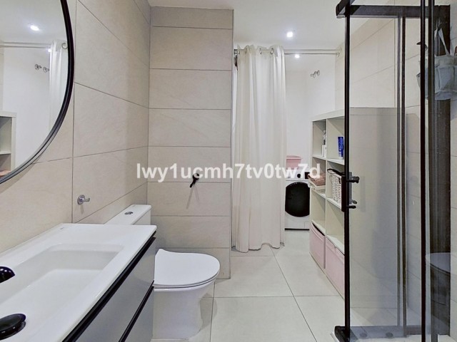 4 Bedrooms Apartment in Málaga Centro