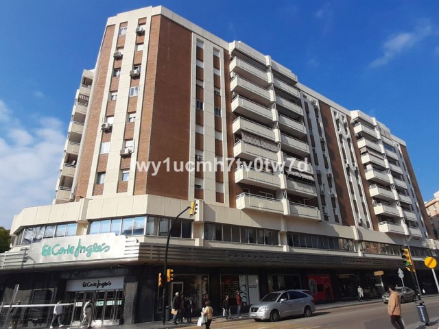 4 Bedrooms Apartment in Málaga Centro