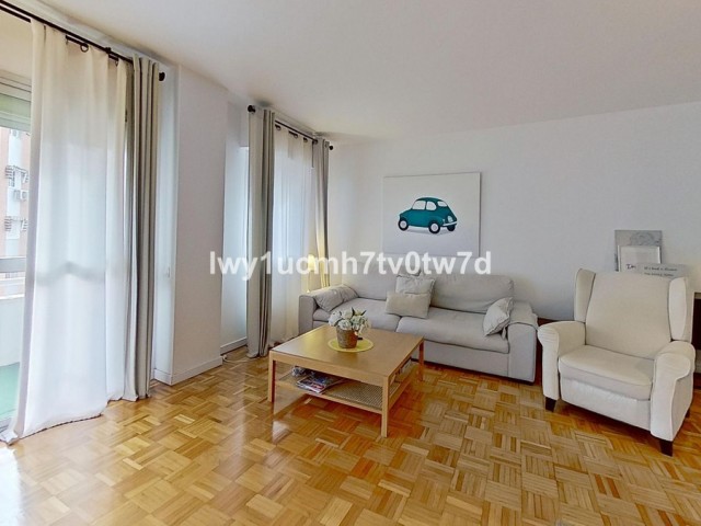 4 Bedrooms Apartment in Málaga Centro