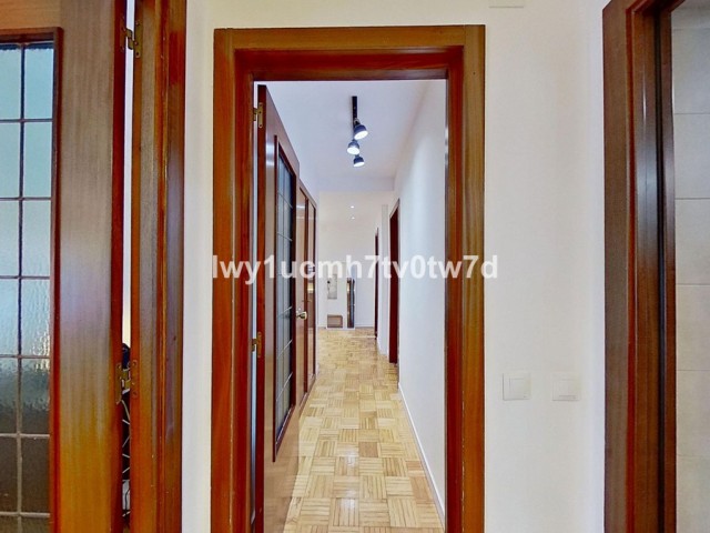 4 Bedrooms Apartment in Málaga Centro