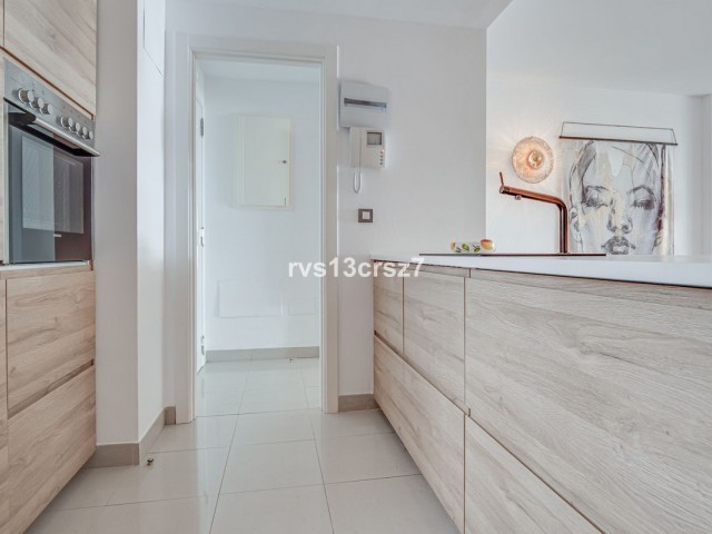 Apartamento con 3 Dormitorios  en Estepona