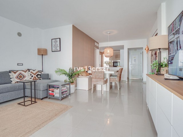 Apartamento con 3 Dormitorios  en Estepona