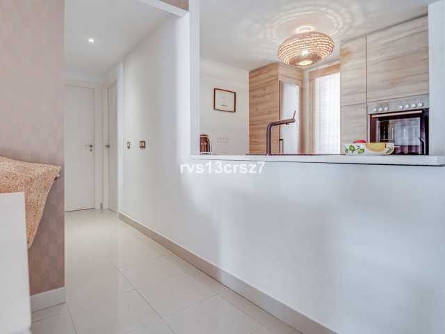 Apartamento con 3 Dormitorios  en Estepona