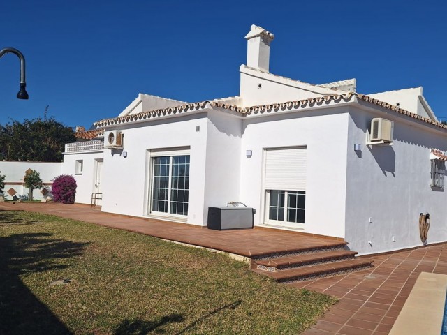 3 Bedrooms Villa in El Chaparral