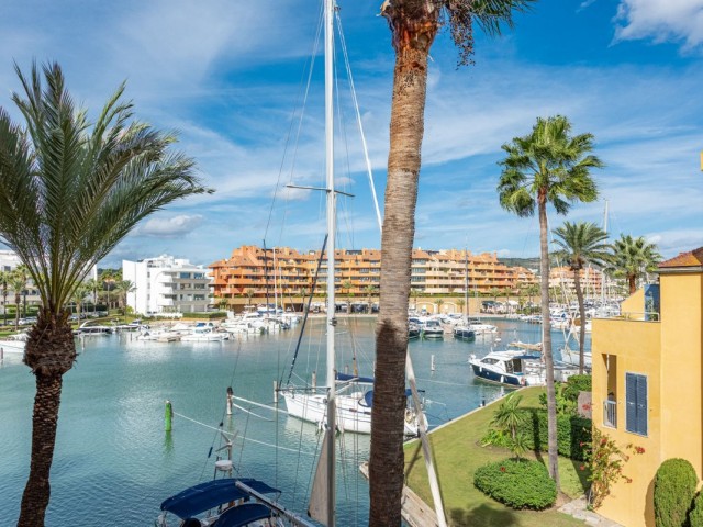 2 Bedrooms Apartment in Sotogrande