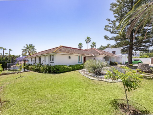 Villa avec 5 Chambres  à Sotogrande Costa