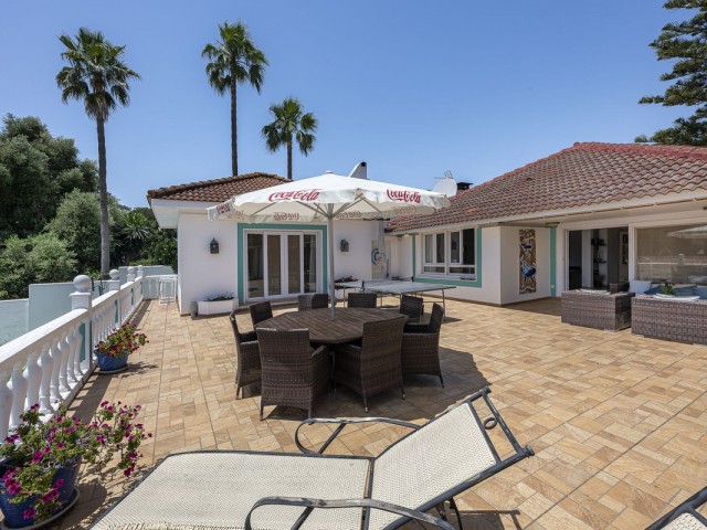 Villa avec 5 Chambres  à Sotogrande Costa