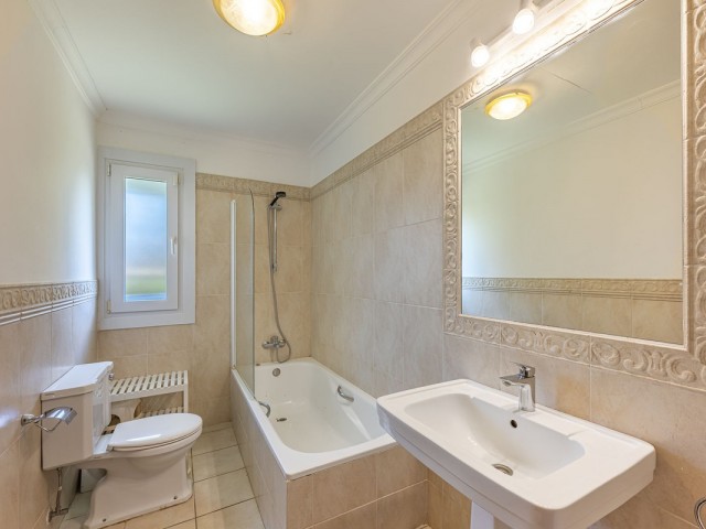 Villa avec 5 Chambres  à Sotogrande Costa