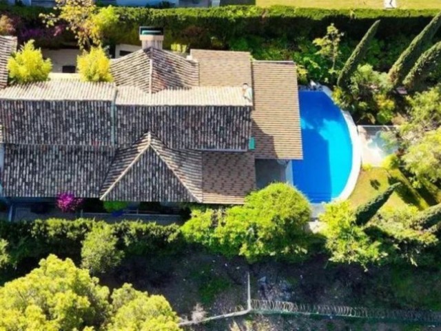 5 Schlafzimmer Villa in Marbella