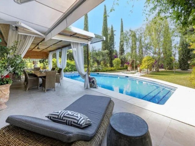 5 Schlafzimmer Villa in Marbella