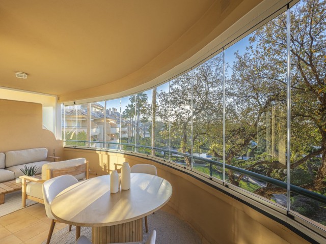 Appartement avec 2 Chambres  à Elviria