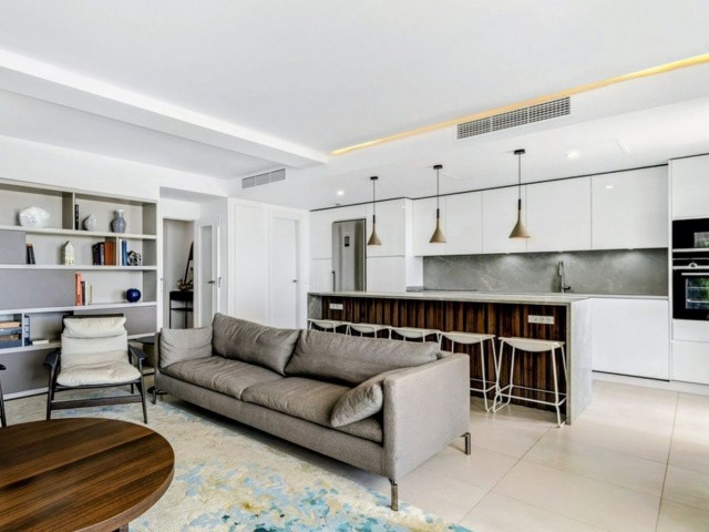 Penthouse in Altos de los Monteros