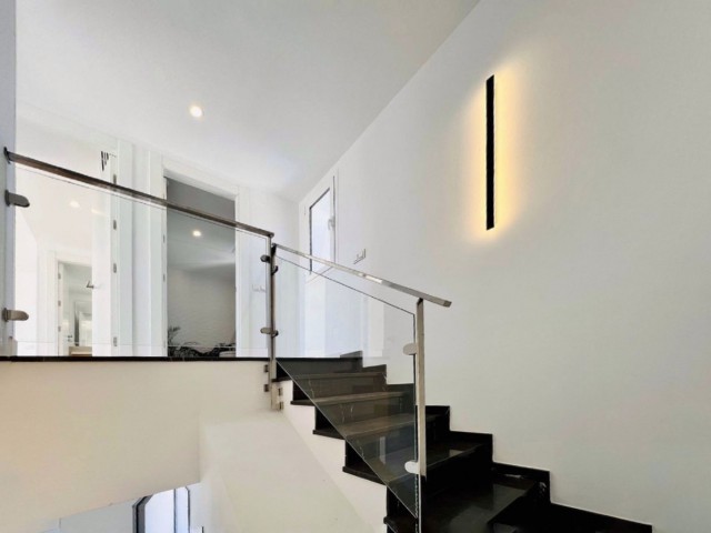 Penthouse in Altos de los Monteros