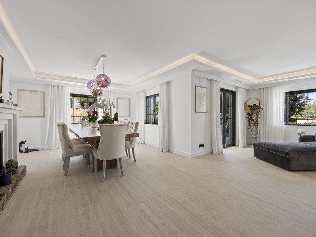 Villa avec 5 Chambres  à Guadalmina Alta