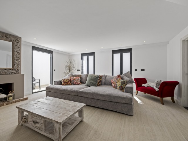 Villa avec 5 Chambres  à Guadalmina Alta