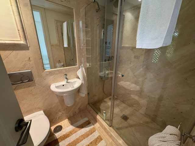 2 Soveroms Leilighet i Estepona