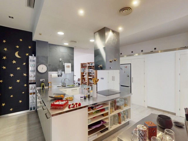 Maison mitoyenne avec 2 Chambres  à Málaga