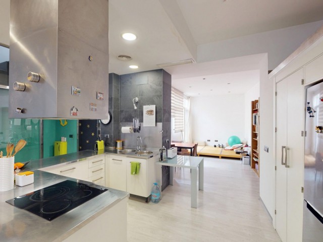 Maison mitoyenne avec 2 Chambres  à Málaga