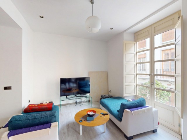 Maison mitoyenne avec 2 Chambres  à Málaga