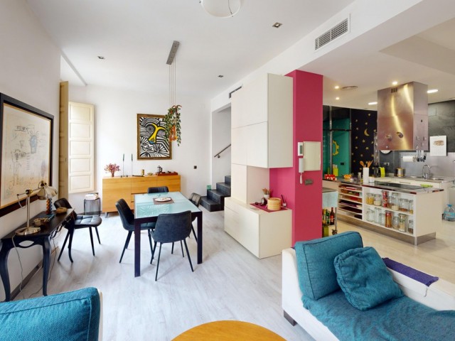 Maison mitoyenne avec 2 Chambres  à Málaga