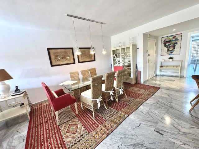 4 Soveroms Leilighet i Guadalmina Baja