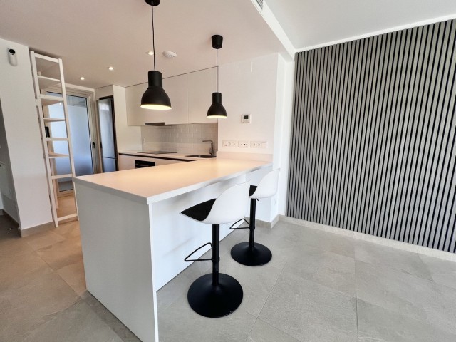 Adosado con 3 Dormitorios  en Estepona