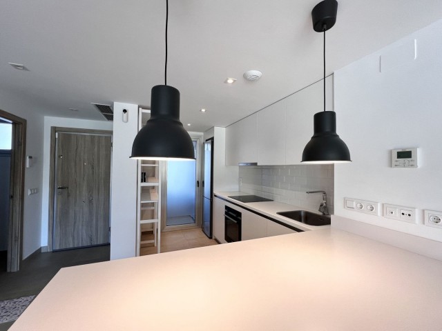 Adosado con 3 Dormitorios  en Estepona