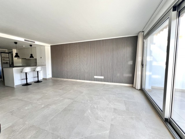 Adosado con 3 Dormitorios  en Estepona