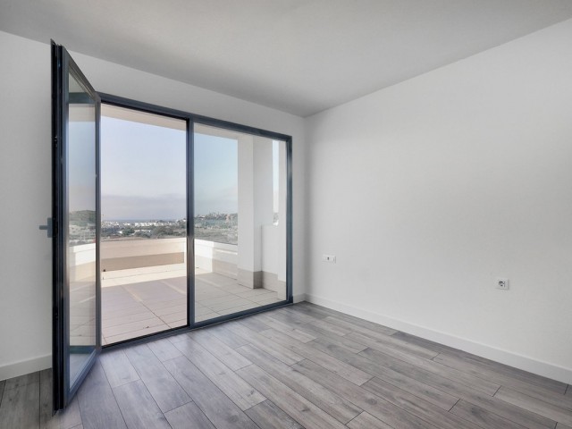 Ático con 3 Dormitorios  en Estepona