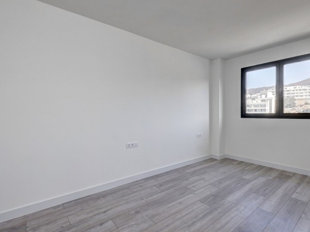 Ático con 3 Dormitorios  en Estepona