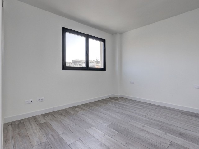 Ático con 3 Dormitorios  en Estepona