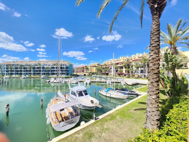 2 Schlafzimmer Apartment in Sotogrande Puerto