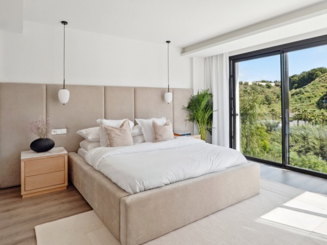 5 Bedrooms Villa in Nueva Andalucía