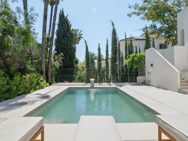 5 Bedrooms Villa in Nueva Andalucía