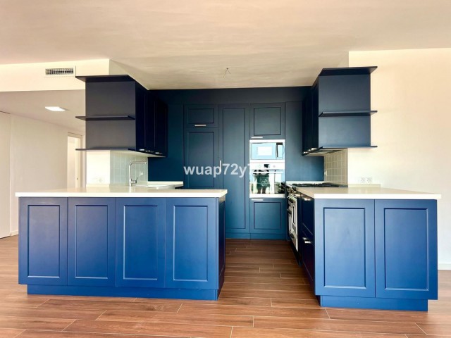 5 Bedrooms Villa in Estepona