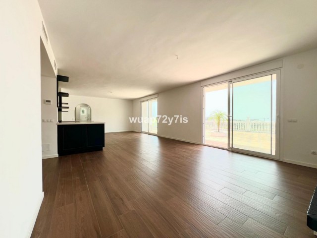 5 Bedrooms Villa in Estepona