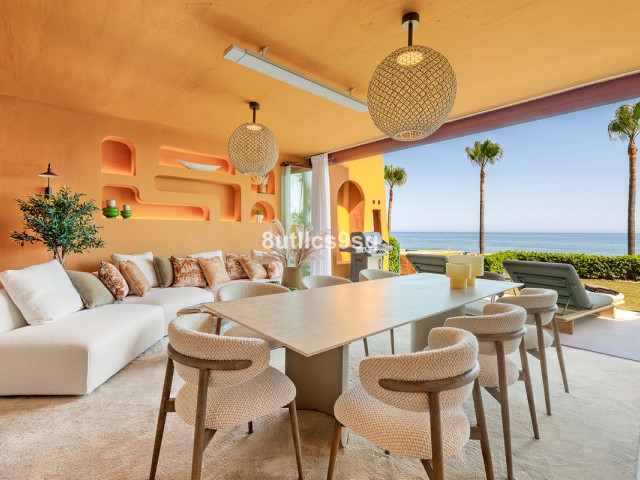 4 Bedrooms Apartment in Estepona