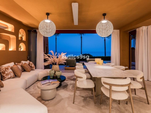 4 Bedrooms Apartment in Estepona