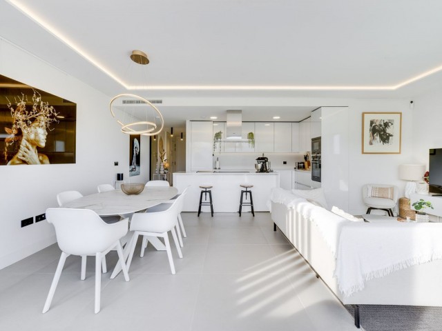 3 Bedrooms Apartment in Estepona