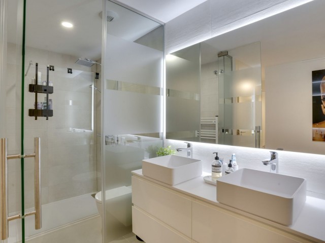 3 Bedrooms Apartment in Estepona