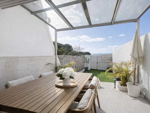 3 Bedrooms Townhouse in Estepona