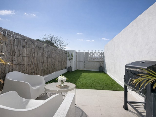 3 Bedrooms Townhouse in Estepona