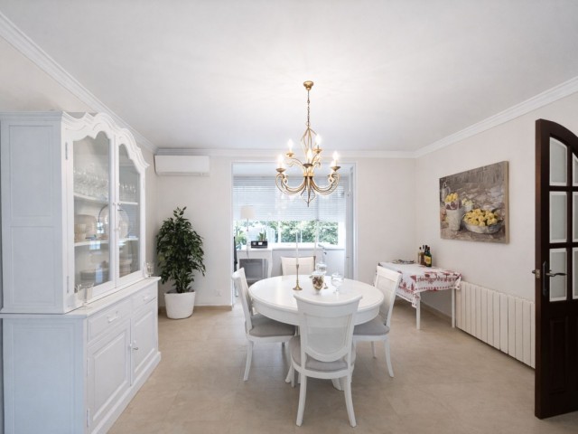 Maison mitoyenne avec 5 Chambres  à San Pedro de Alcántara