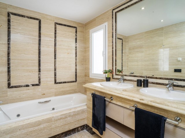 3 Bedrooms Apartment in Marbella