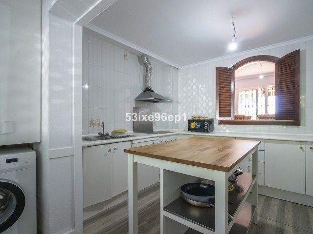 5 Bedrooms Villa in New Golden Mile